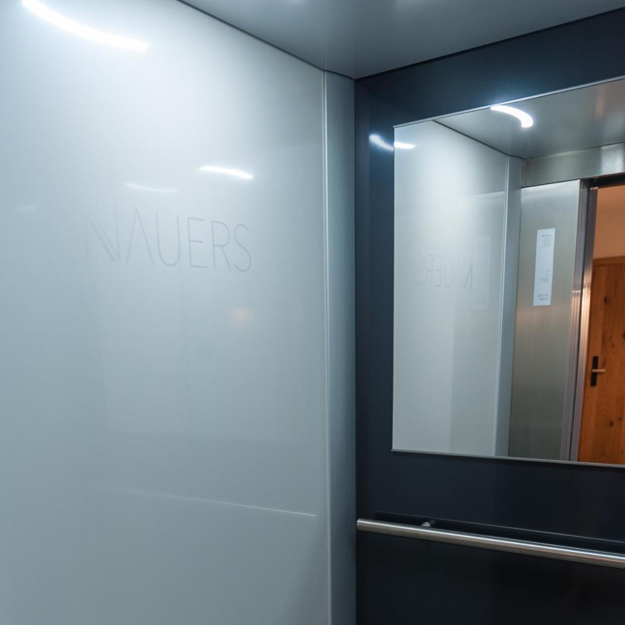 Nauers *